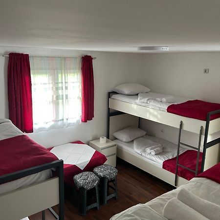 Sneza Hostel Podgorica Luaran gambar