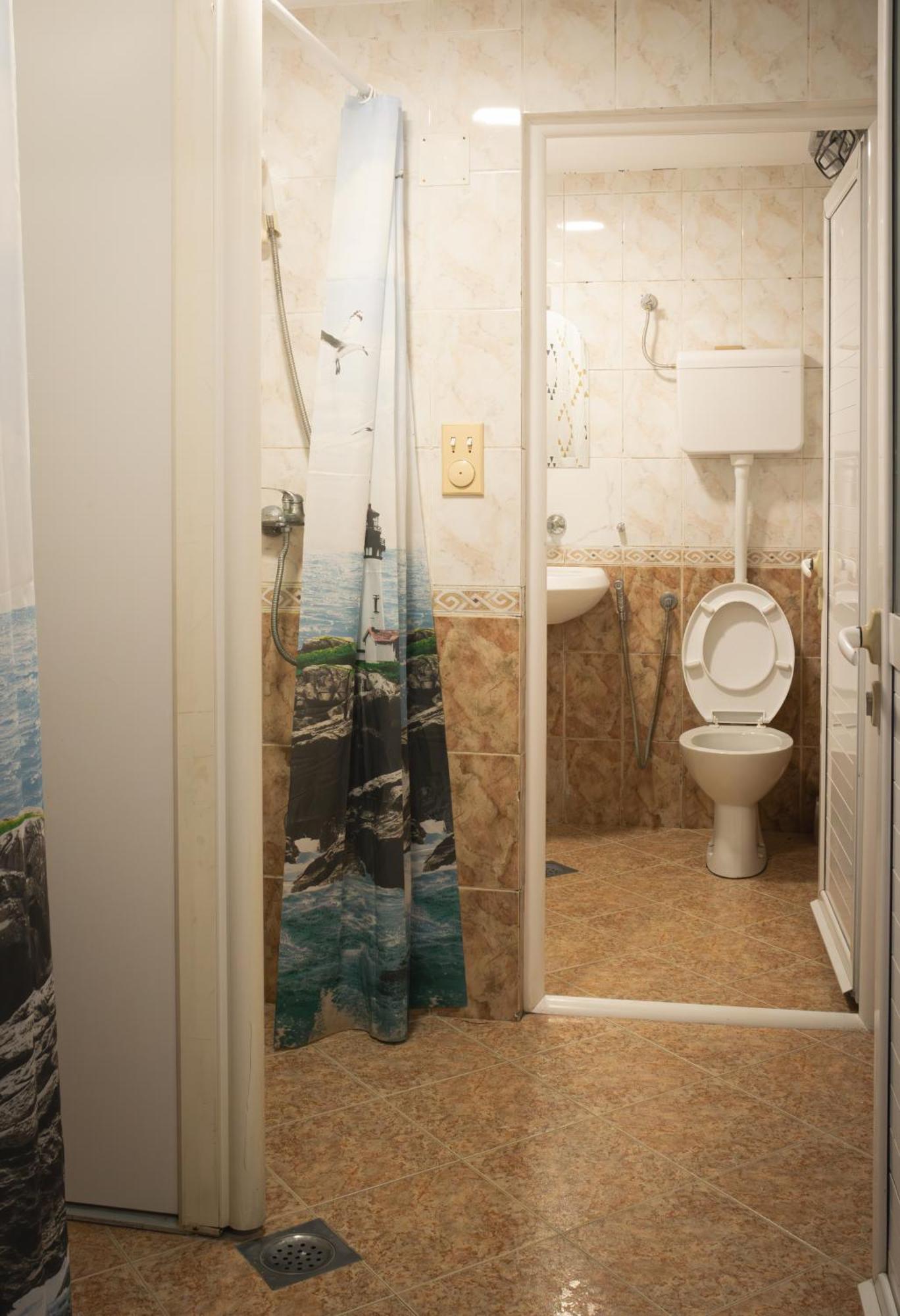 Sneza Hostel Podgorica Luaran gambar
